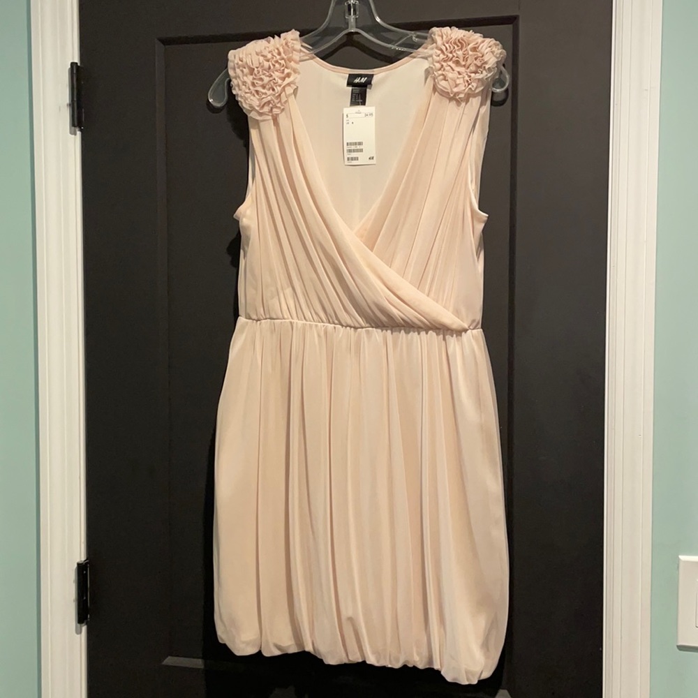 NWT-H&M mini bubble hem dress!